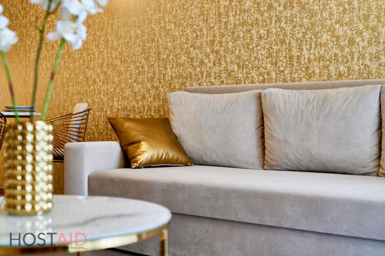 Azur Apartment - Hostaid Siofok Luaran gambar