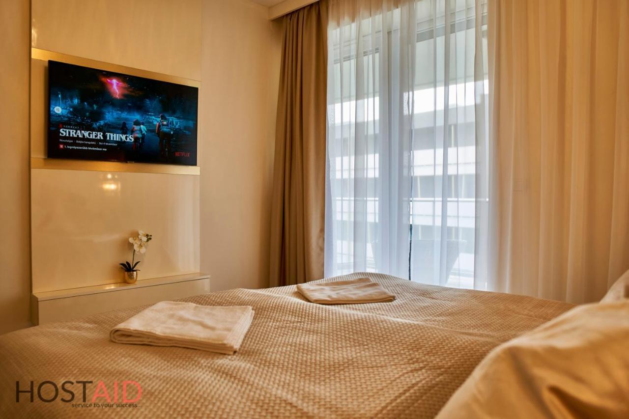 Azur Apartment - Hostaid Siofok Luaran gambar
