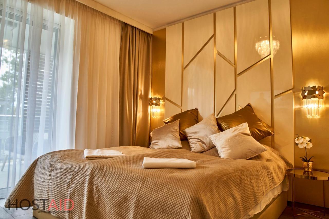 Azur Apartment - Hostaid Siofok Luaran gambar