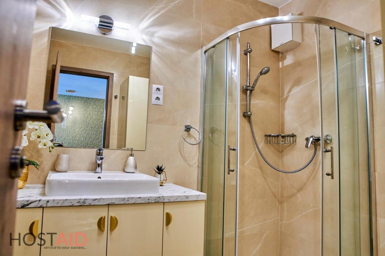 Azur Apartment - Hostaid Siofok Luaran gambar