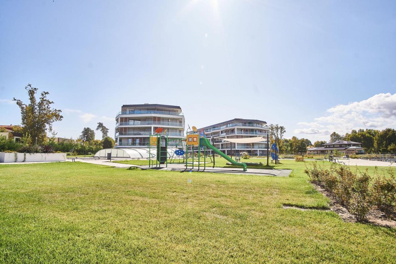Azur Apartment - Hostaid Siofok Luaran gambar