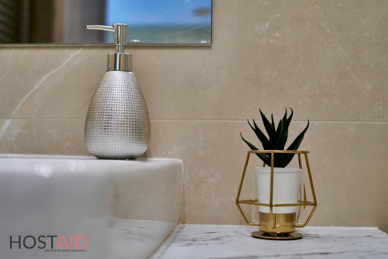 Azur Apartment - Hostaid Siofok Luaran gambar
