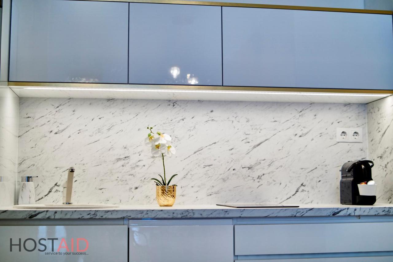 Azur Apartment - Hostaid Siofok Luaran gambar